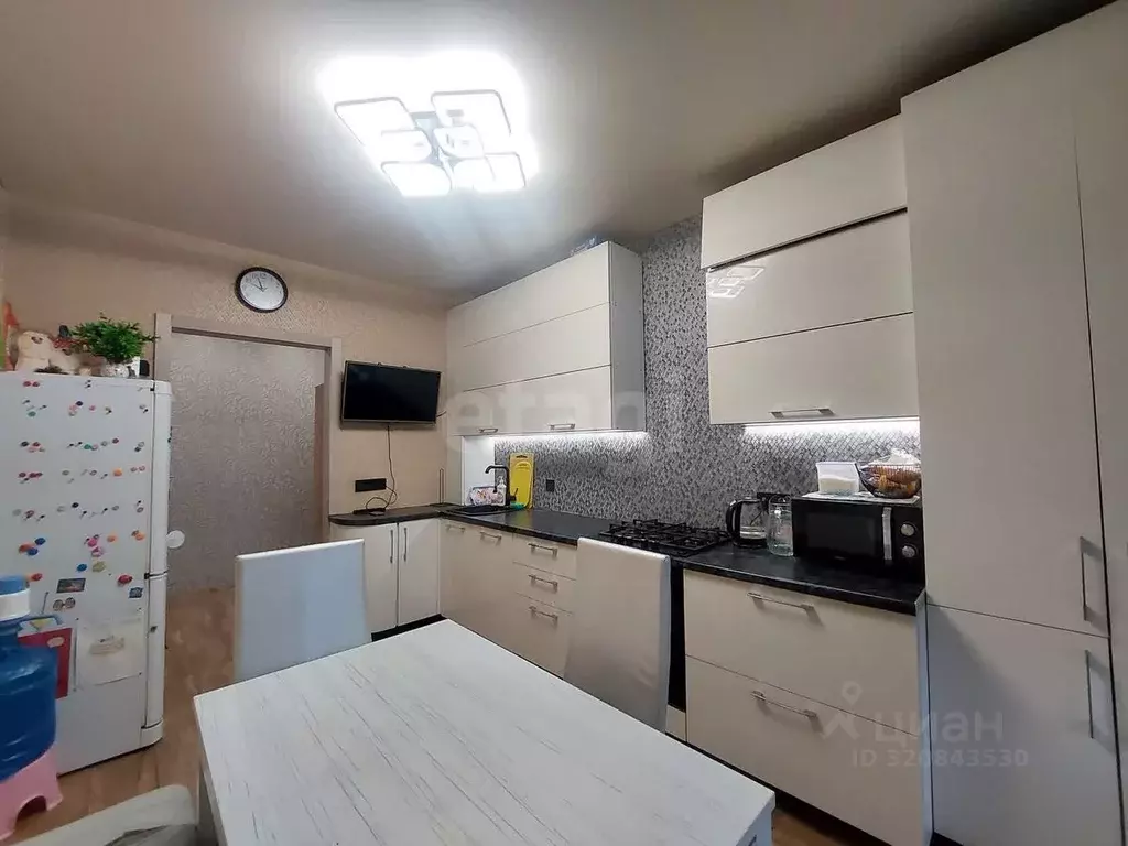 3-к кв. Архангельская область, Котлас просп. Мира, 9 (72.8 м) - Фото 0