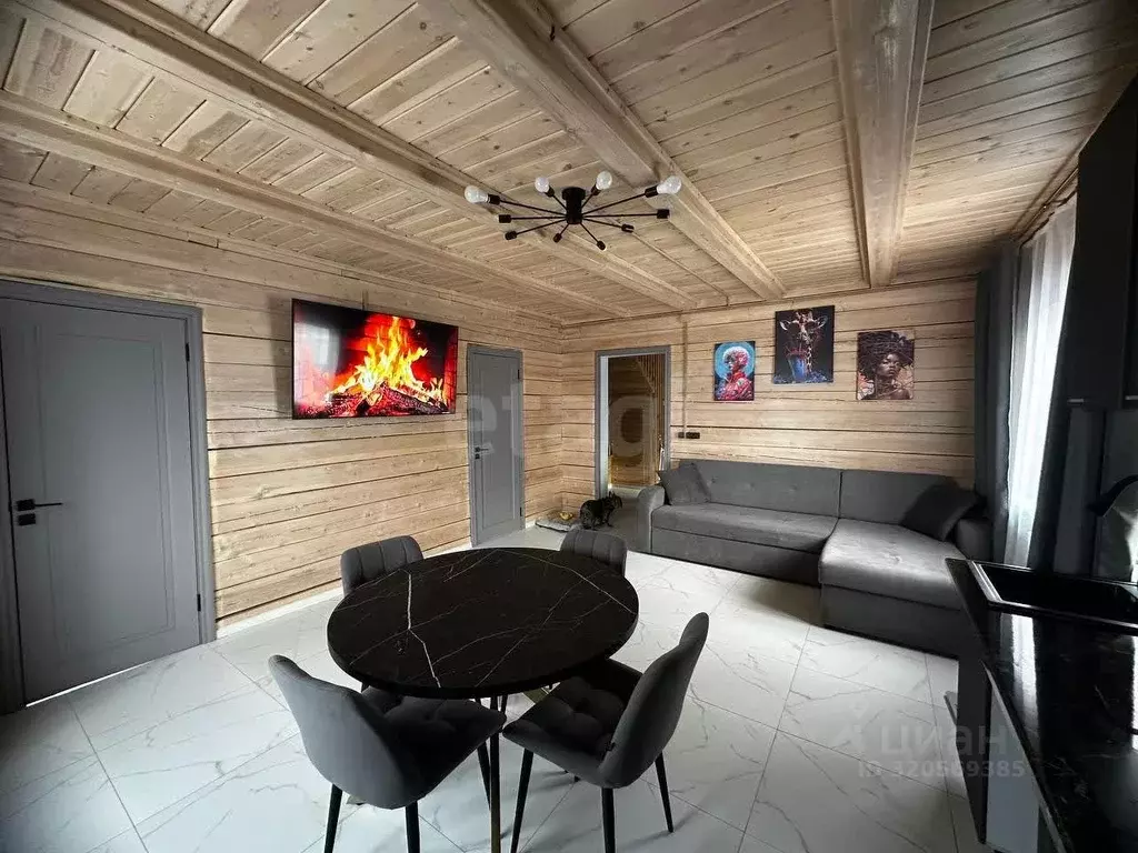 Дом в Саха (Якутия), Якутск пер. Хлебный (114 м) - Фото 1