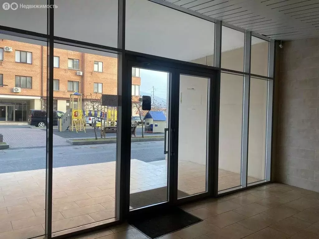 3-комнатная квартира: Владикавказ, улица Братьев Темировых, 69/2 (80 ... - Фото 1