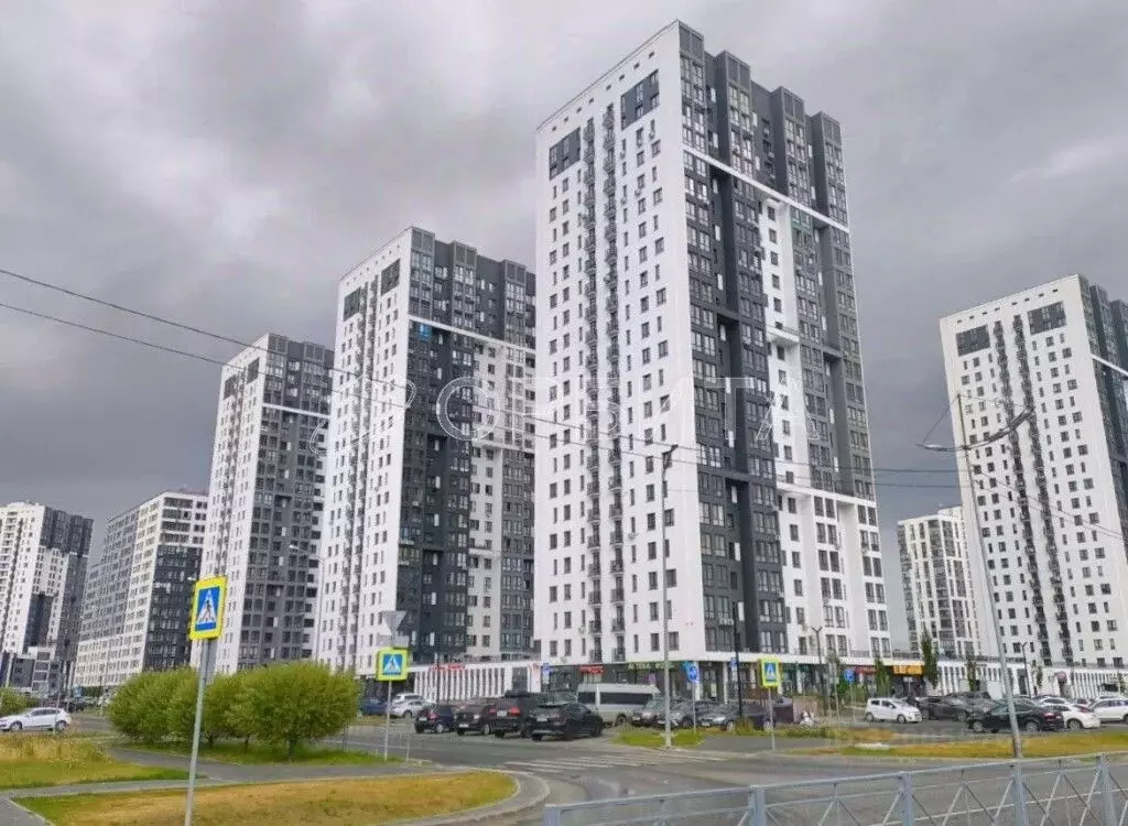 1-к кв. Тюменская область, Тюмень ул. Фармана Салманова, 17 (35.6 м) - Фото 0
