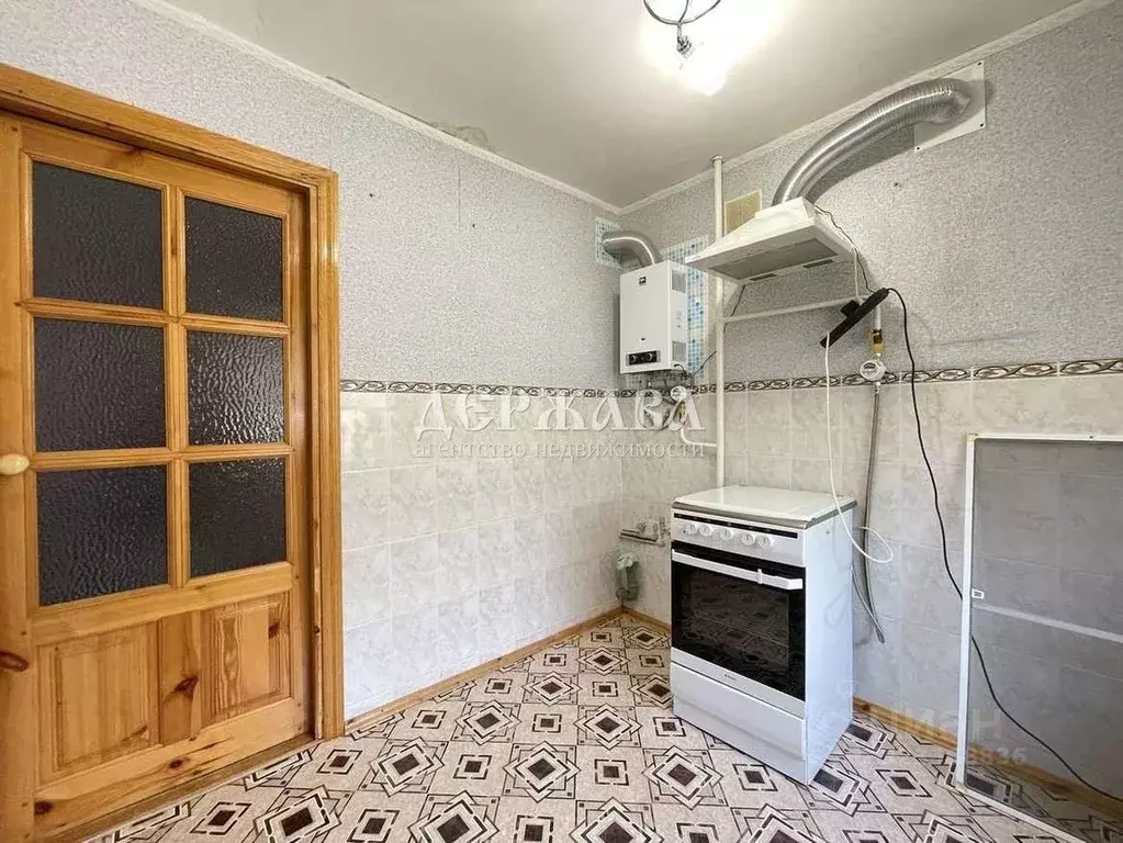 3-к кв. Белгородская область, Старый Оскол Первомайская ул., 21 (56.5 ... - Фото 1