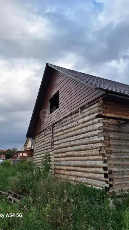 Дом в Башкортостан, Ишимбайский район, с. Кузяново  (100 м) - Фото 1