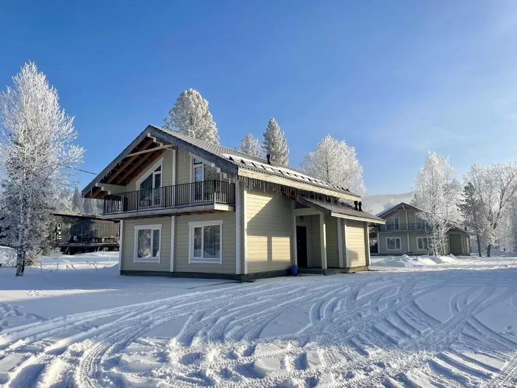 Дом в Кемеровская область, Таштагольский район, Шерегешское городское ... - Фото 1