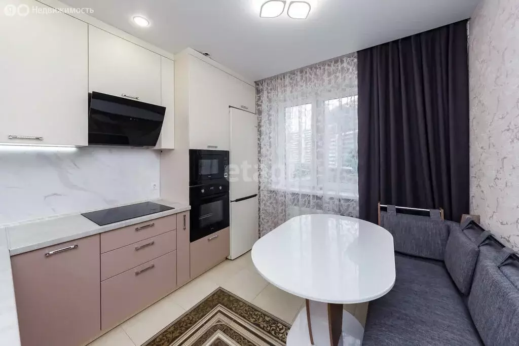 2-комнатная квартира: Тюмень, улица Новосёлов, 107к1 (42 м) - Фото 1