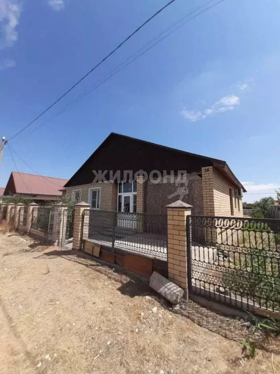 Дом в Астраханская область, Икрянинский район, Ильинка рп Советская ... - Фото 0