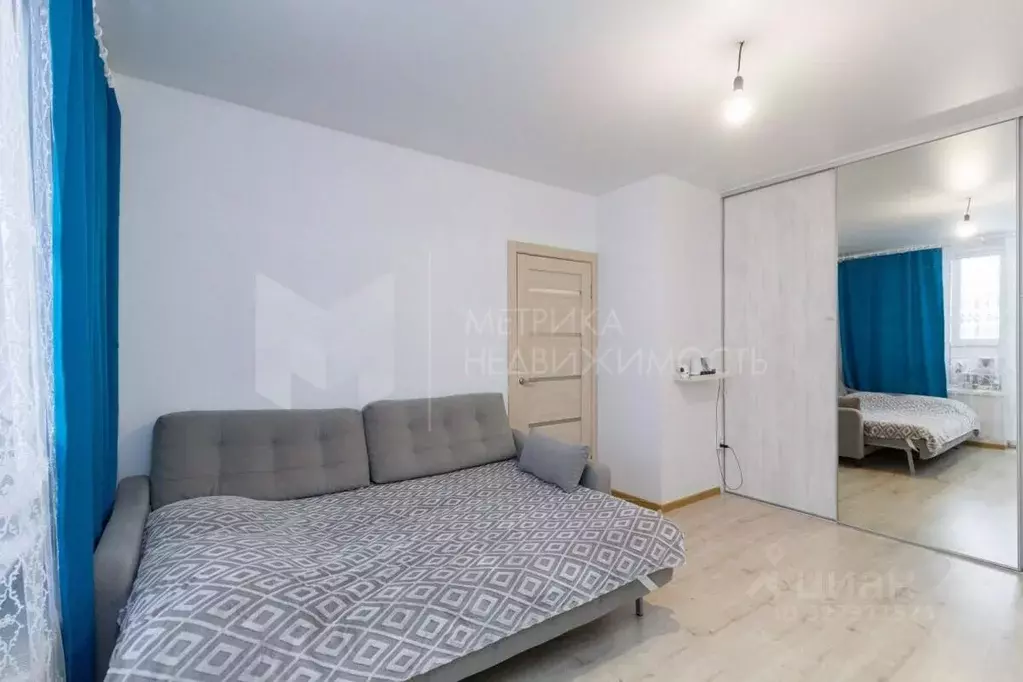 1-к кв. Тюменская область, Тюмень ул. Фармана Салманова, 8 (34.8 м) - Фото 0