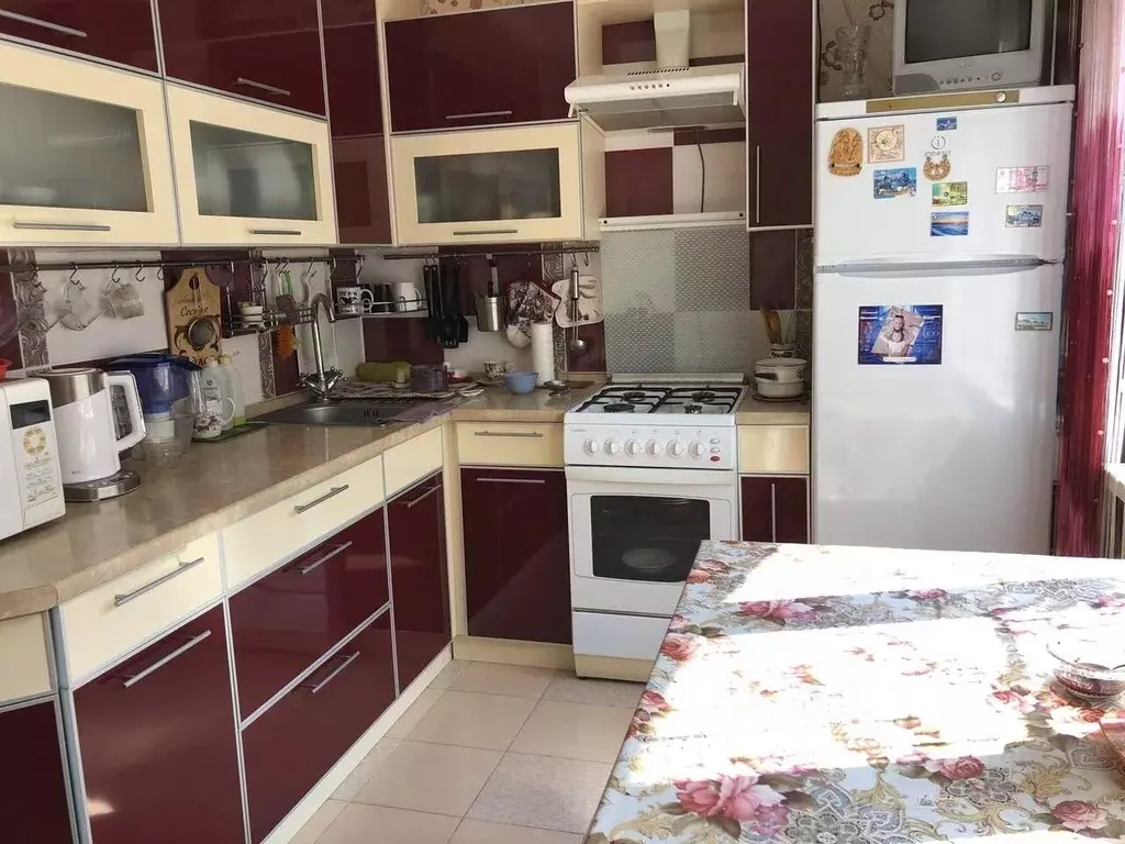 3-к кв. Чувашия, Чебоксары Тополиная ул., 17 (72.8 м) - Фото 1