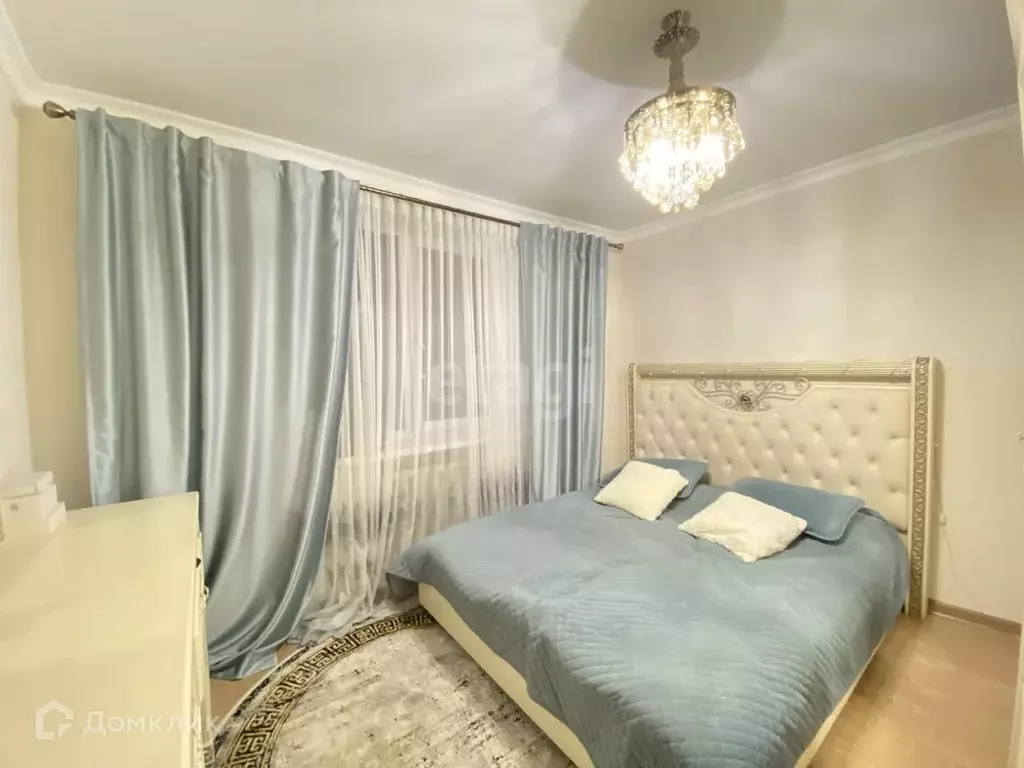 Продаётся 4-к квартира, 100 м - Фото 0