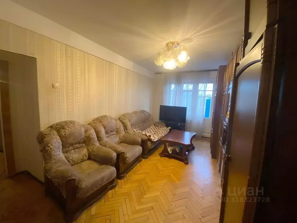 3-к кв. Ставропольский край, Кисловодск ул. Андрея Губина (60.0 м) - Фото 0