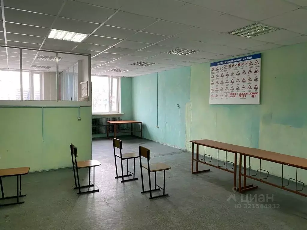 Помещение свободного назначения в Белгородская область, Старый Оскол ... - Фото 0