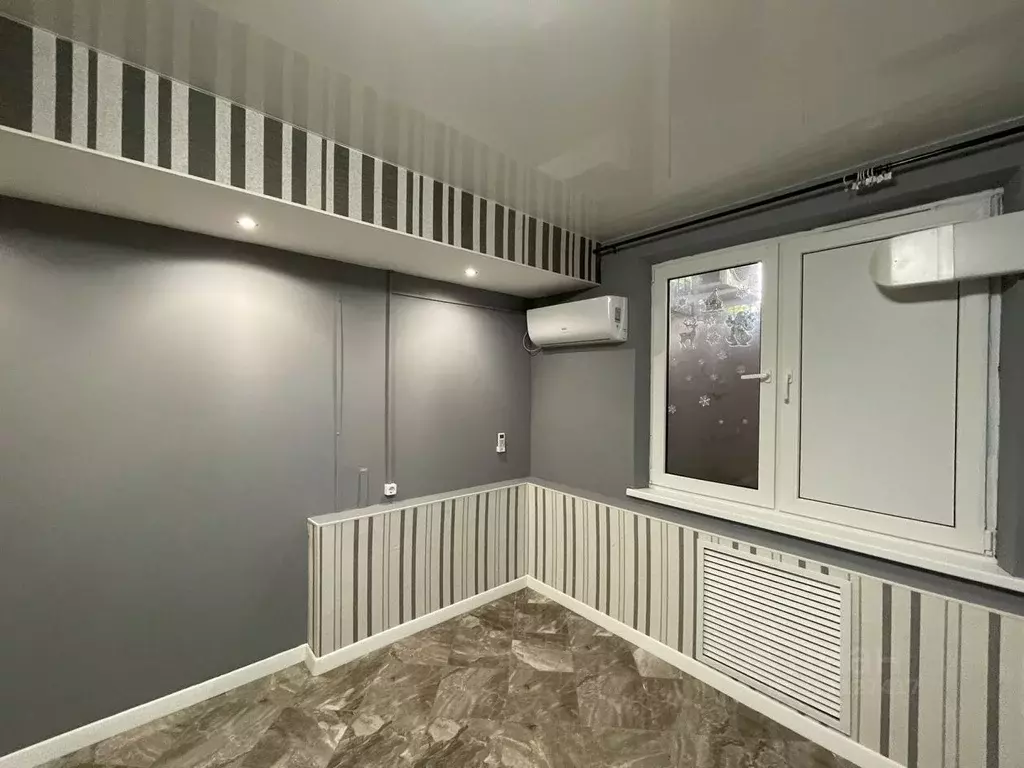 Помещение свободного назначения в Краснодарский край, Краснодар просп. ... - Фото 0