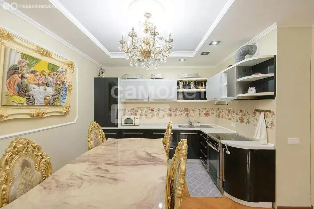 3-комнатная квартира: Ростов-на-Дону, проспект Сельмаш, 20 (110 м) - Фото 0