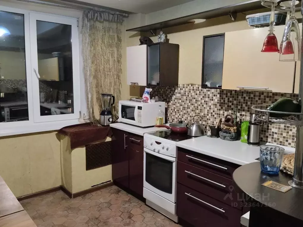 4-к кв. Новосибирская область, Новосибирск ул. 9-й Гвардейской ... - Фото 0