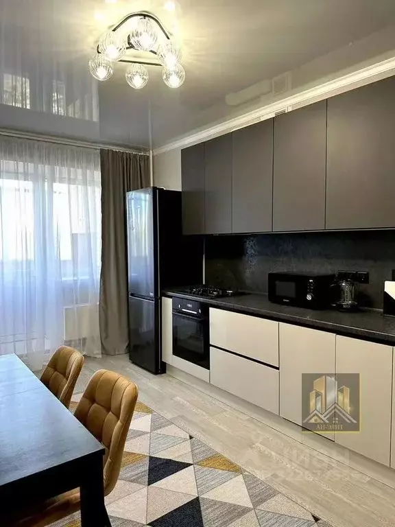 2-к кв. Татарстан, Казань ул. Хади Такташа, 41 (60.0 м) - Фото 0