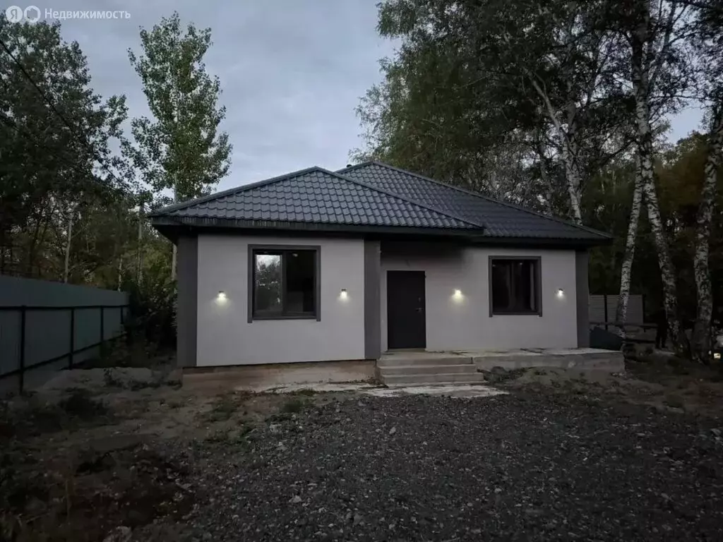 Дом в посёлок Новоберёзовский, Крымская улица, 2 (103 м) - Фото 1