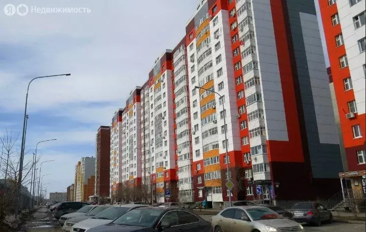 3-комнатная квартира: Тюмень, улица Николая Семёнова, 27 (90.3 м) - Фото 1
