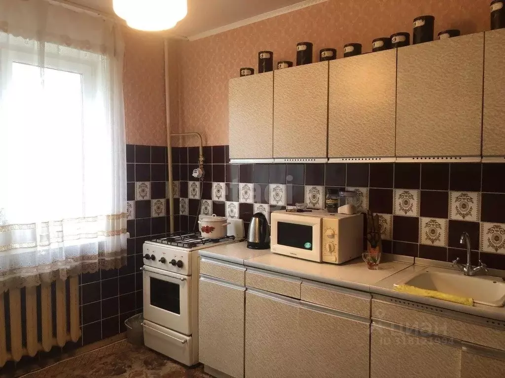 3-к кв. Владимирская область, Ковров ул. Матвеева, 7 (65.1 м) - Фото 0