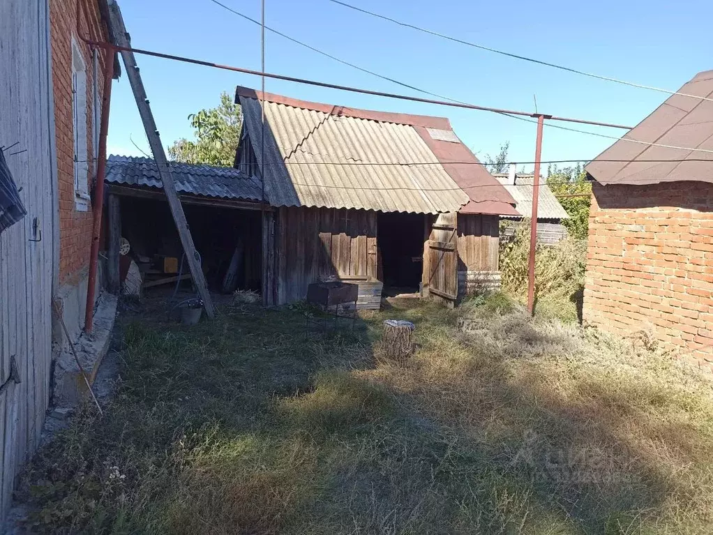 Дом в Саратовская область, с. Воскресенское ул. Мичурина, 16 (55 м) - Фото 1