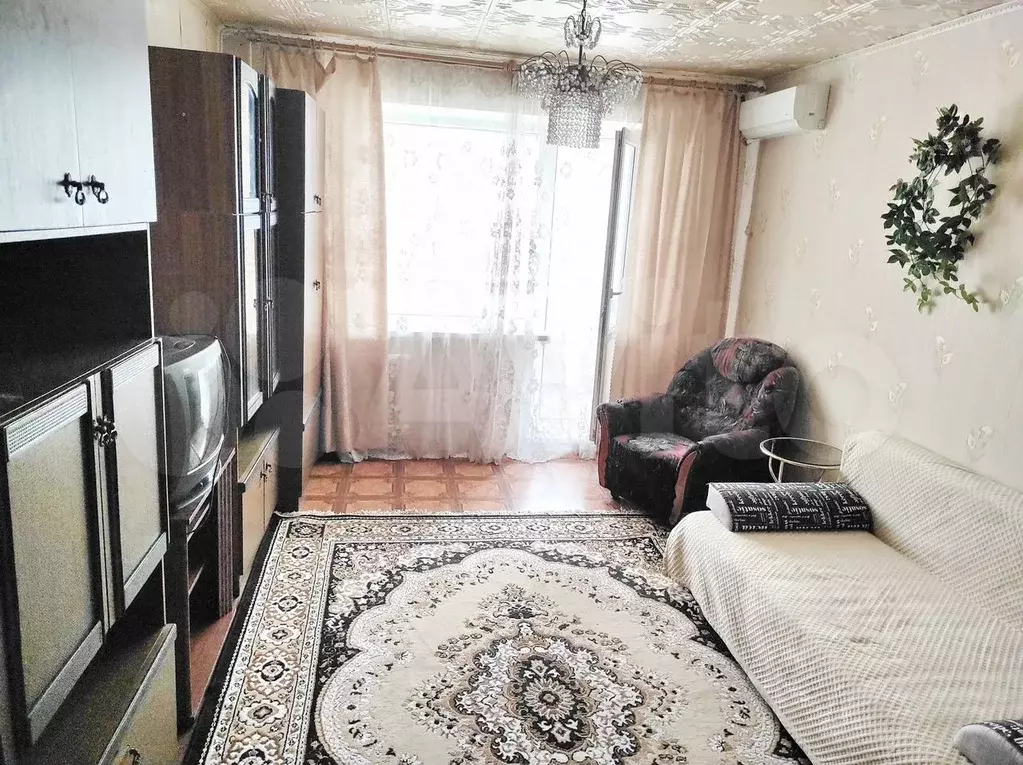 1-к. квартира, 40 м, 5/10 эт. - Фото 0