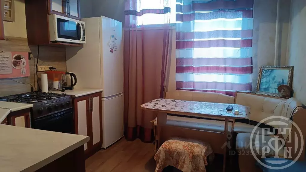 2-к кв. Санкт-Петербург, Санкт-Петербург, Петергоф дор. Бобыльская, 57 ... - Фото 1