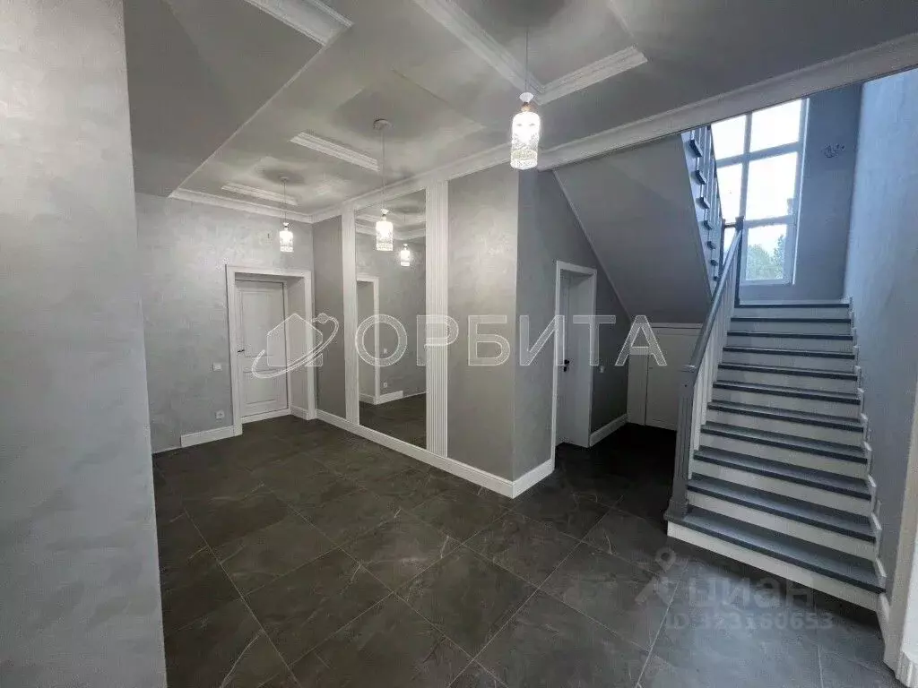 Дом в Тюменская область, Тюмень Три Сосны мкр, ул. Липовая, 7 (280 м) - Фото 1