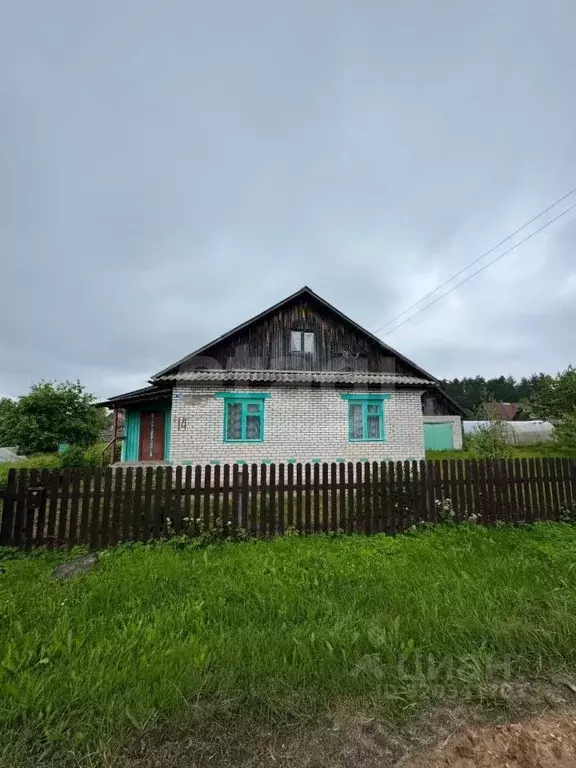 Дом в Вологодская область, Чагодощенский муниципальный округ, с. Белые ... - Фото 2