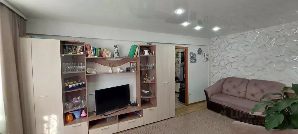 3-к кв. Иркутская область, Усолье-Сибирское ул. Стопани, 47 (56.0 м) - Фото 1