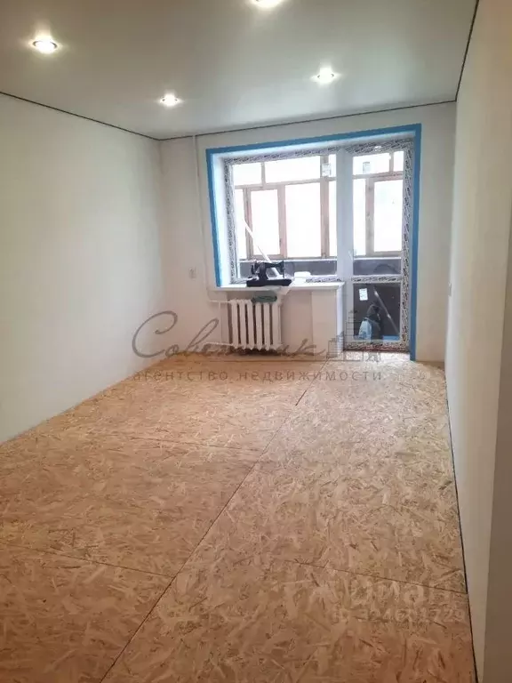 3-к кв. Белгородская область, Старый Оскол Горняк мкр, 21 (61.4 м) - Фото 0