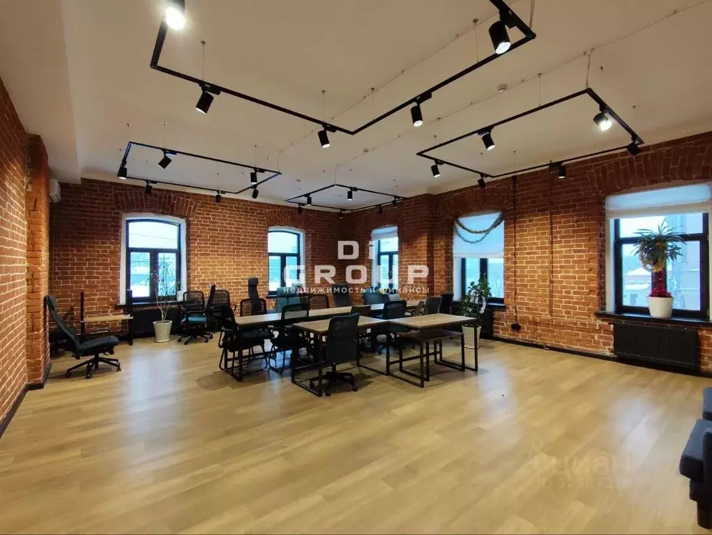 Офис в Татарстан, Казань ул. Шигабутдина Марджани, 24 (452 м) - Фото 2