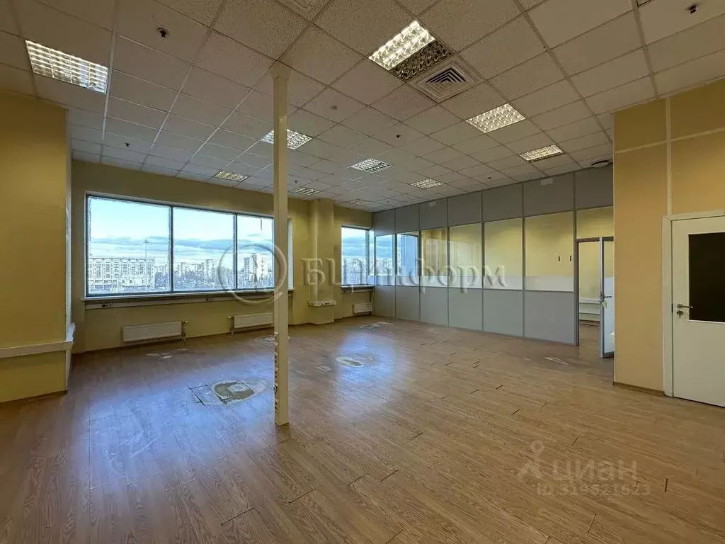 Офис в Санкт-Петербург пл. Конституции, 1 (124 м) - Фото 0