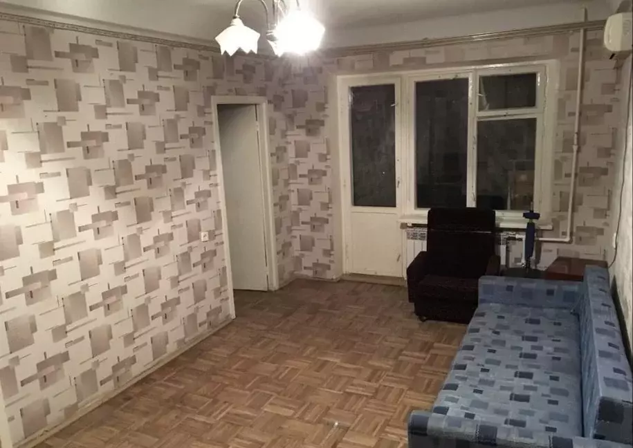 Продаётся 4-к квартира, 60 м - Фото 1