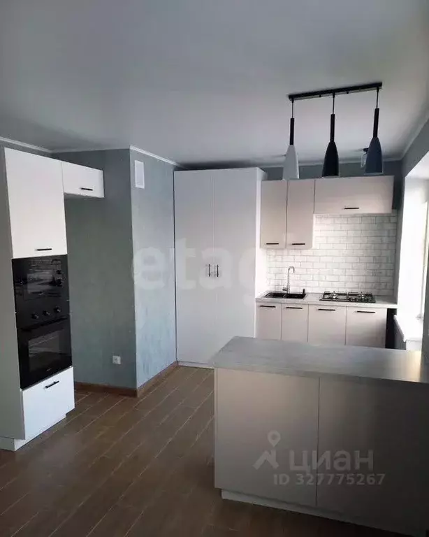 Дом в Тульская область, Дубенский район, Воскресенское с/пос, с. ... - Фото 1