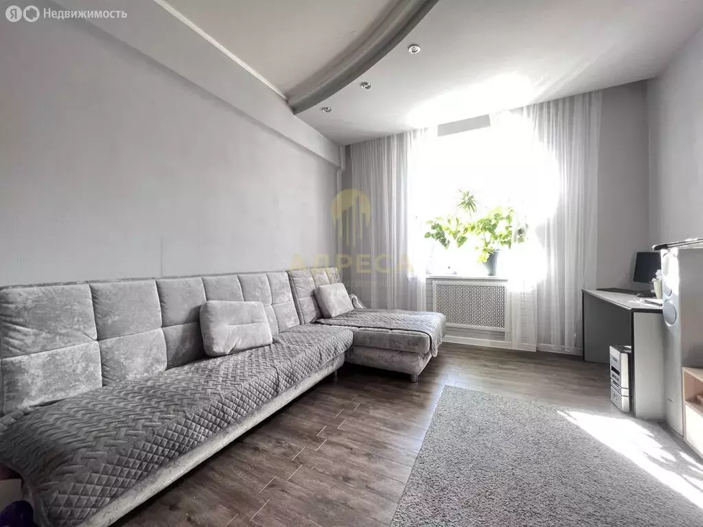 3-комнатная квартира: Оренбург, Парковый проспект, 50 (88 м) - Фото 1