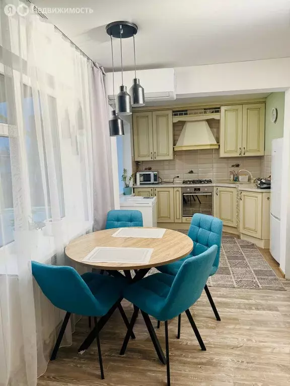 3-комнатная квартира: Астрахань, улица Татищева, к20 (58 м) - Фото 2