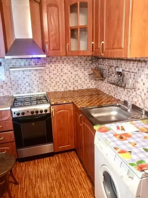 2-к. квартира, 60 м, 1/9 эт. - Фото 0