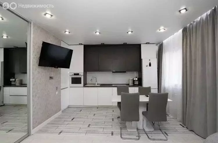 3-комнатная квартира: Иркутск, улица Пискунова, 131/1 (76.4 м) - Фото 1