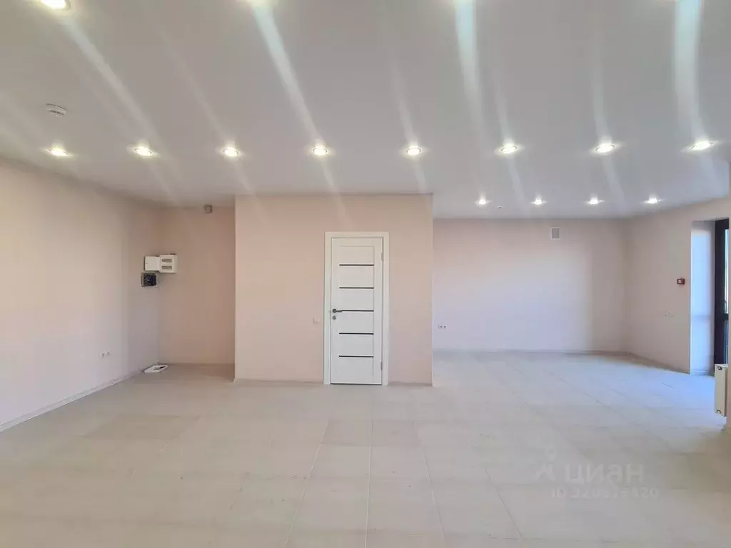 Помещение свободного назначения в Волгоградская область, Волгоград ул. ... - Фото 1