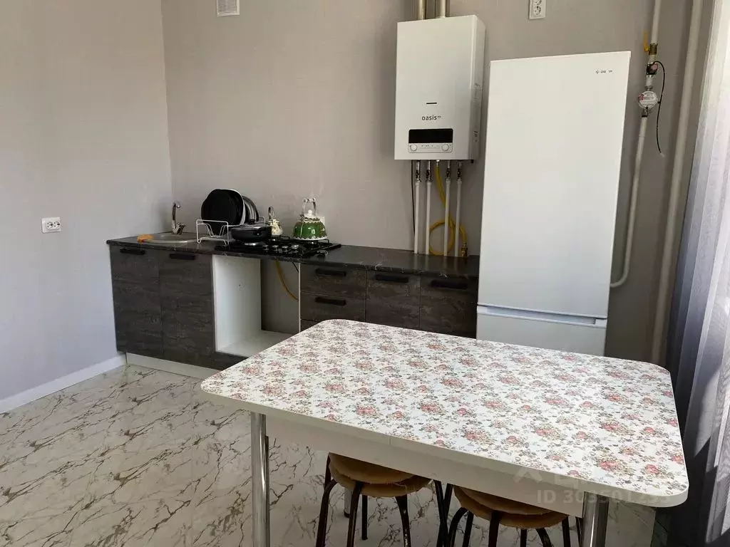 1-к кв. Оренбургская область, Соль-Илецк ул. Победы, 5/32 (38.0 м) - Фото 0