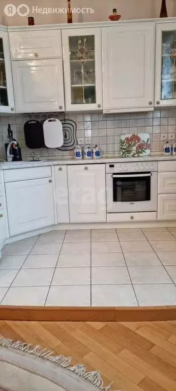 3-комнатная квартира: Омск, Учебная улица, 90 (134.5 м) - Фото 1
