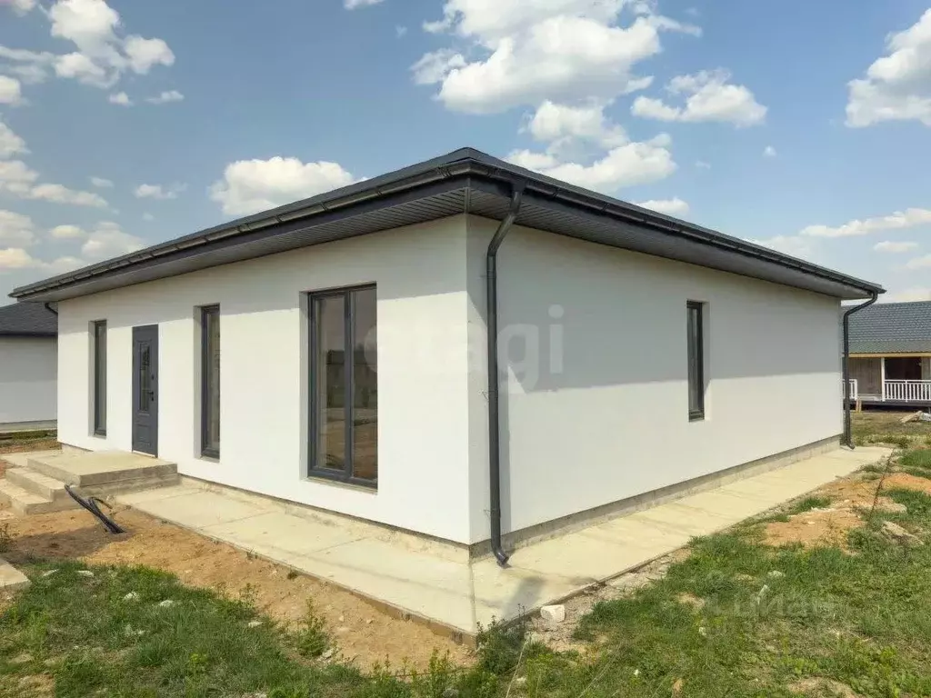 Дом в Калужская область, Малоярославецкий муниципальный округ, Маклино ... - Фото 1