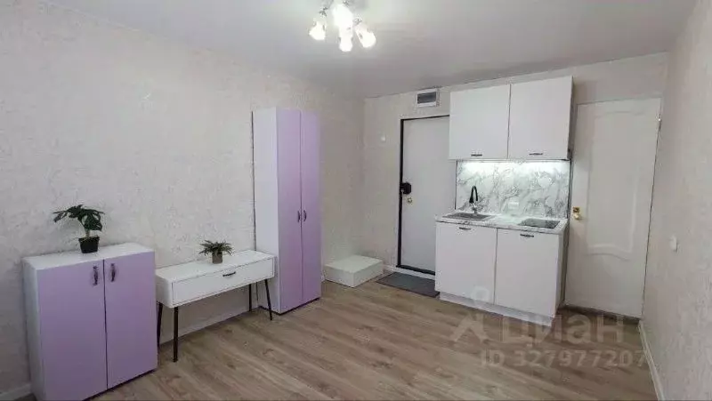 Комната Пермский край, Пермь ул. Анвара Гатауллина, 10 (12.9 м) - Фото 1