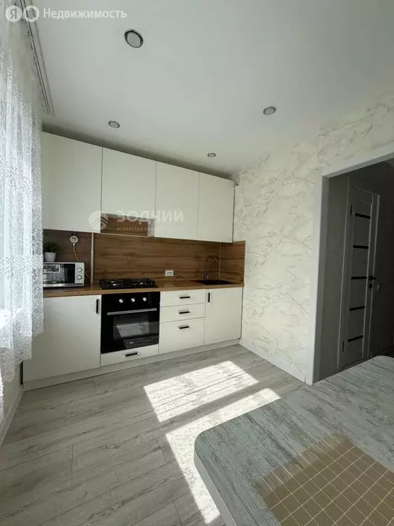 2-комнатная квартира: Чебоксары, улица Ленинского Комсомола, 58 (57.6 ... - Фото 0