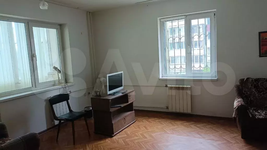 2-к. квартира, 54 м, 1/10 эт. - Фото 1