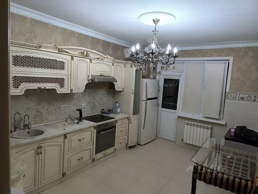 3-к кв. Чеченская республика, Грозный ул. Сайханова, 22А (102.0 м) - Фото 0