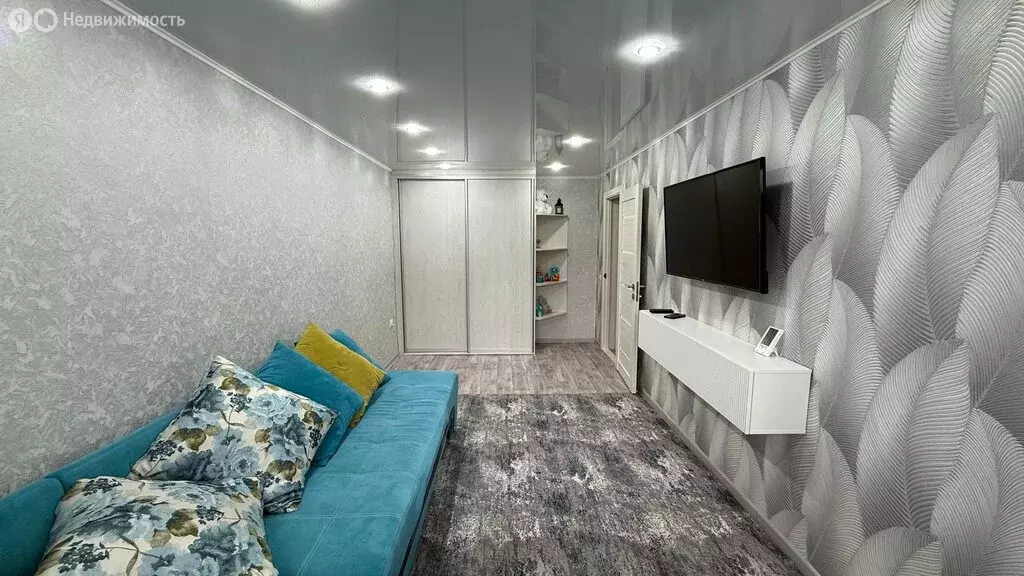 2-комнатная квартира: Заводоуковск, Заводская улица, 15 (50.7 м) - Фото 1