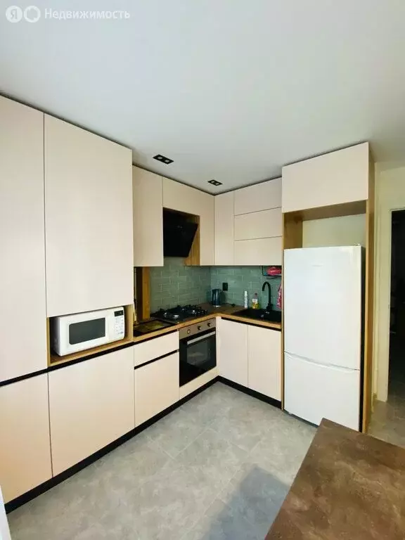 2-комнатная квартира: село Семёновка, Интернатская улица, 2 (60 м) - Фото 1