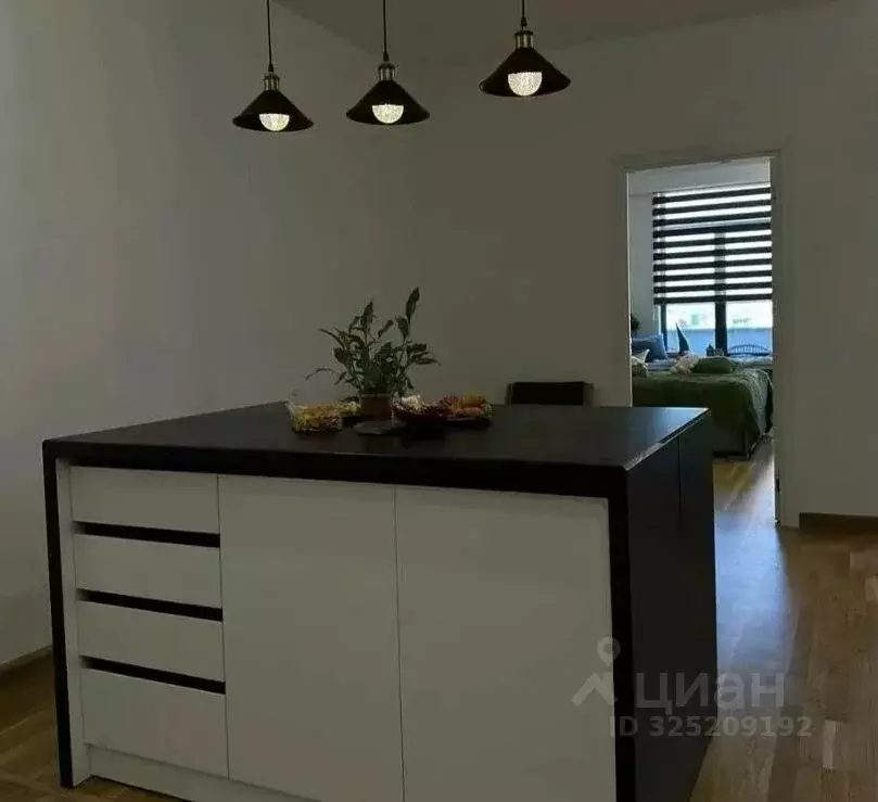 2-к кв. Краснодарский край, Краснодар Российская ул., 72/5 (70.0 м) - Фото 1