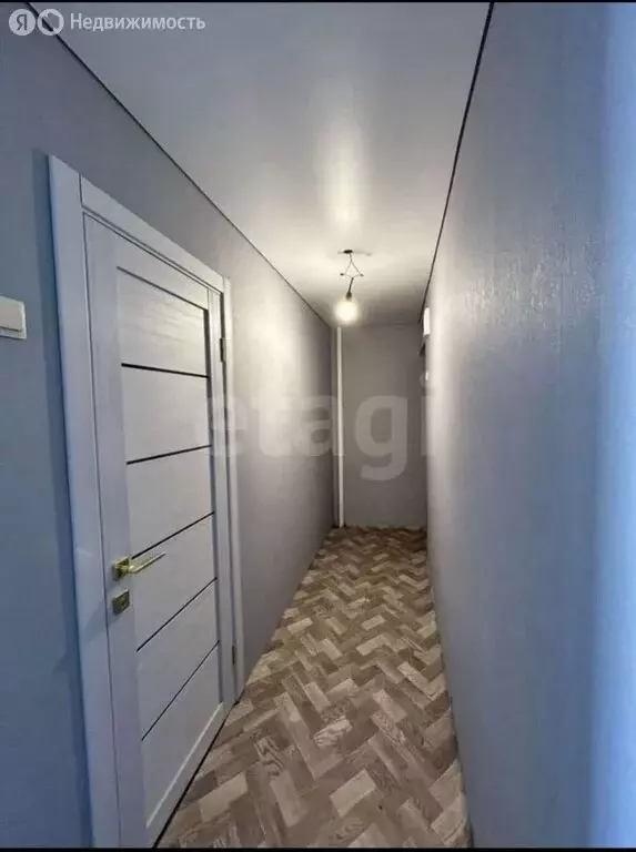 3-комнатная квартира: Новошахтинск, улица Советской Конституции, 8/8 ... - Фото 2