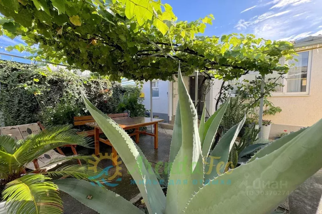 Дом в Крым, Феодосия ул. Щебетовская (70 м) - Фото 0