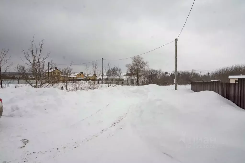 Участок в Татарстан, Тукаевский район, д. Малая Шильна ул. Центральная ... - Фото 0